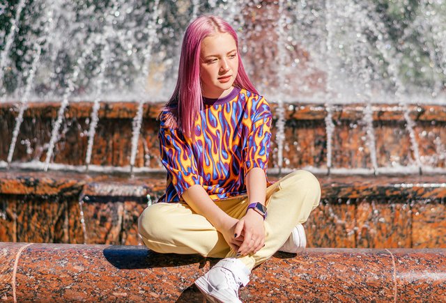 Обложка Что говорит одежда подростка и почему не стоит запрещать «странные» вещи