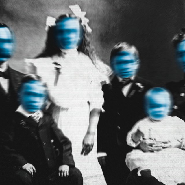 Их сторонились соседи: история семьи, в которой рождались дети с голубой и синей кожей