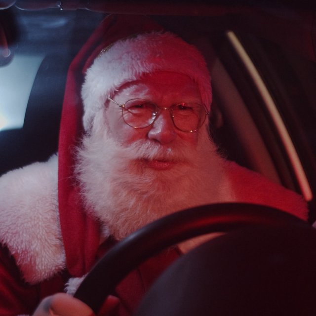 Дед Мороз пришёл «за полночь» или «заполночь»? 8 наречий, которые провоцируют нас на ошибки