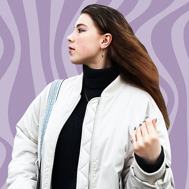 «Если человек тупой, по нему это и так видно, без всяких двоек»: подростки — о том, как их надо воспитывать