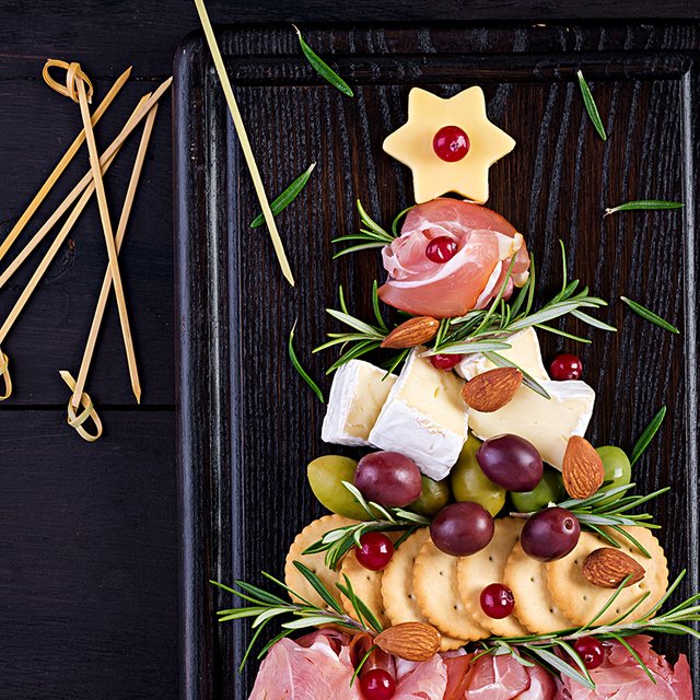 Съедобная елка за 10 минут: простое и эффектное блюдо на Новый год