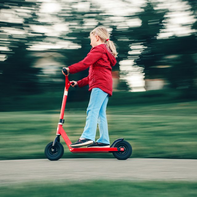 Почему место ожога нельзя бинтовать, а йод и зеленка опасны: полный гид по детским травмам