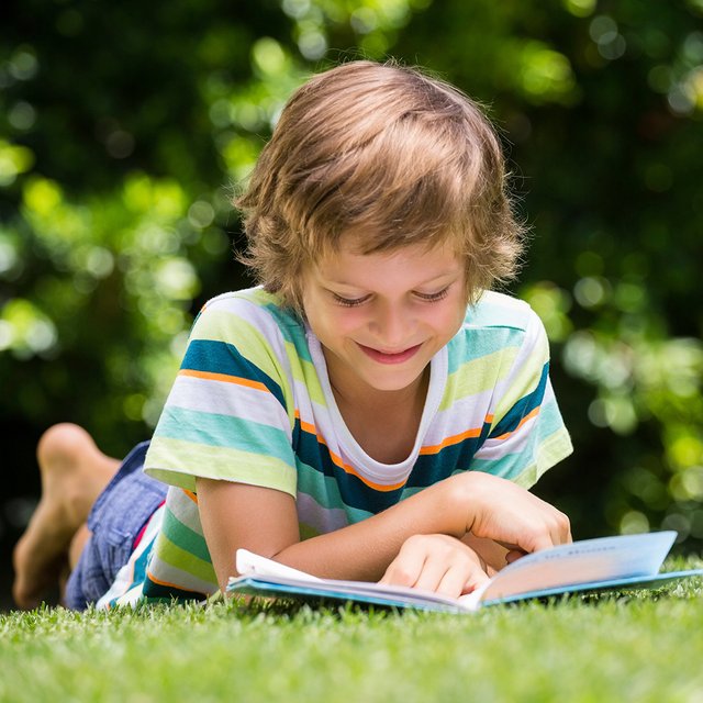 Как сделать чтение нескучным и еще 5 вопросов про книги на лето. Список литературы прилагается