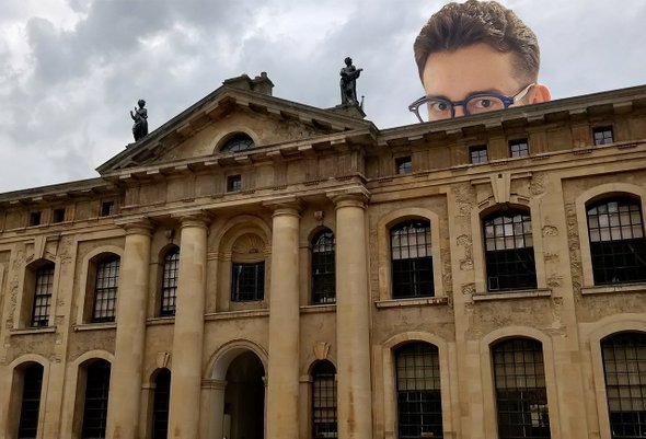 Ученый-физик, который работает в Оксфорде