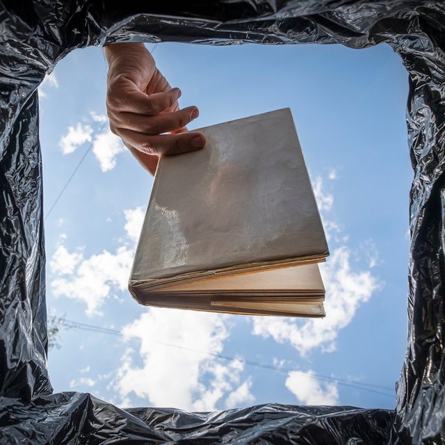 Почему ЕГЭ нельзя отменять, а Распутина пора убрать из школьной программы