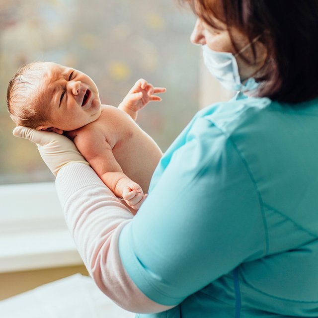 Эту фамилию каждый день произносят в роддомах. Кто придумал шкалу Апгар и для чего она нужна