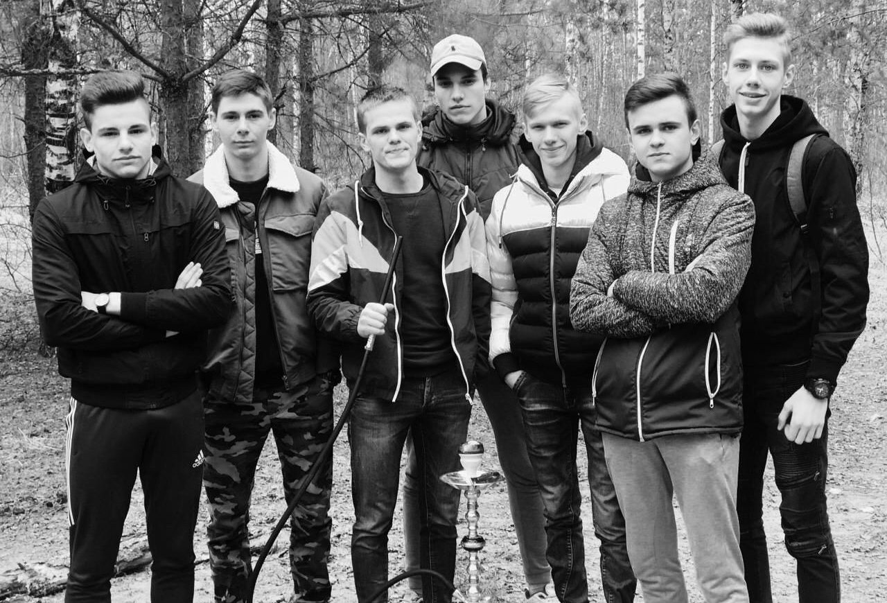 12 друзей бахова. Влад Бахов. Бахов Владислав 16 лет фото. Фото Влад Бахов с друзьями. Кто такой Влад Бахов фото.