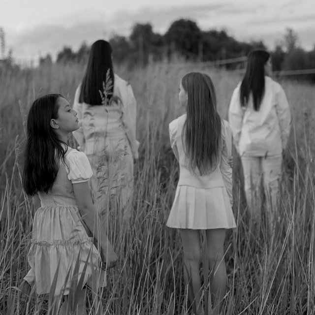 «Родители стали примером того, как жить не стоит». История Алины, которая в 19 лет стала опекуном трёх своих младших сестёр