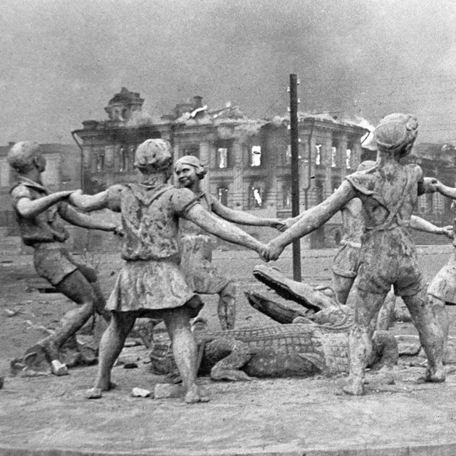 Ели крыс, варили ремни, жили в полуразрушенных домах: что современные подростки знают о войне