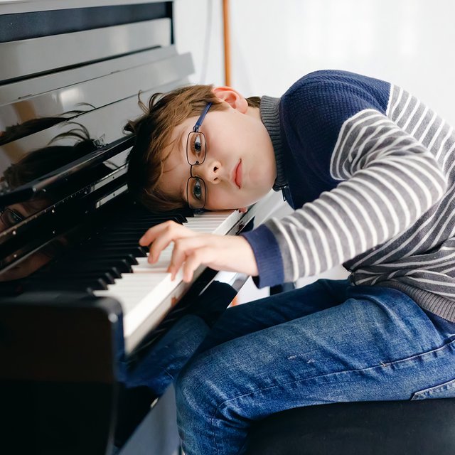 Родители заставляют ребёнка ходить на занятия, которые ему не нравятся: что делать