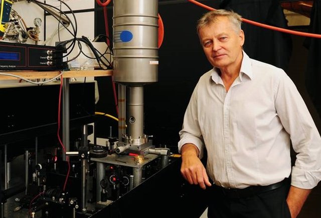 Физик Михаил Еремец вошел в десятку выдающихся ученых мира в 2015 году