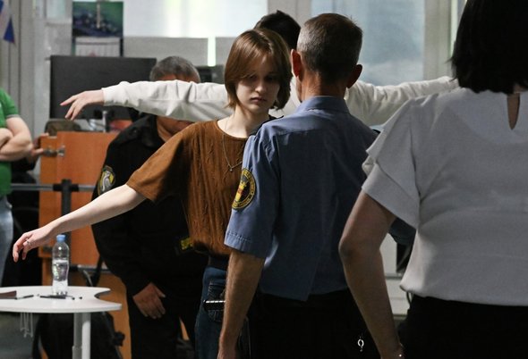 Школьники перед началом единого государственного экзамена (ЕГЭ) по географии, литературе и химии. Самый полный гид по ЕГЭ-2025: расписание, минимальные баллы и нововведения в КИМах