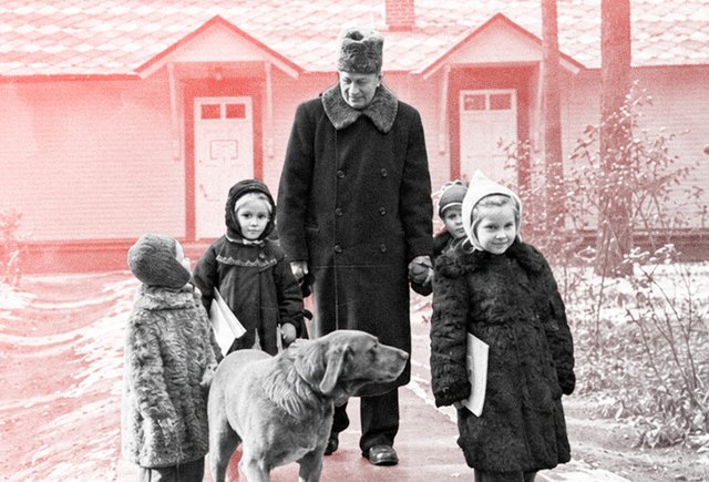 «Ничтожество, в чулан! И сиди там, копти потолок». Как Корней Чуковский воспитывал своих детей