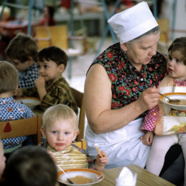 Молоко с пенкой — пить или не пить? Тест: выживете ли вы в советском детском саду