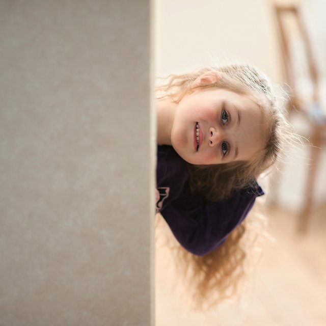 Что делать, если маленький ребёнок интересуется половыми органами родителей