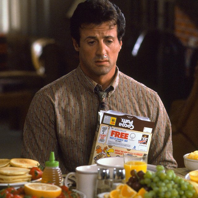 Почему завтрак называют завтраком, а не сегодником