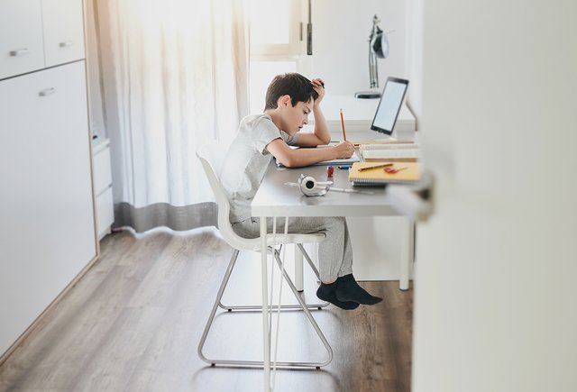 Что делать, если подросток не горит желанием заниматься дистанционно?