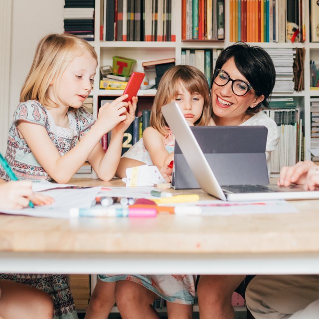 Что психологи думают про детей и гаджеты