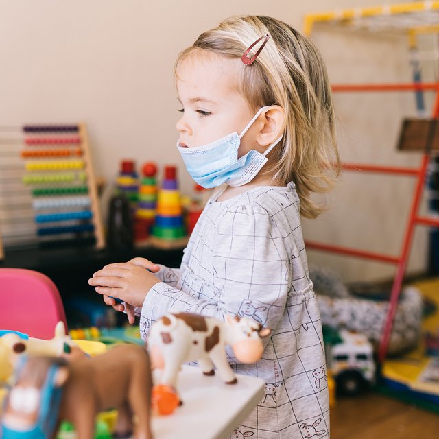 Администрация детского сада самовольно вводит карантин. Это законно?