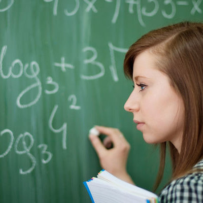 "Зачем учить в школе
математику со всеми
ее логарифмами?"