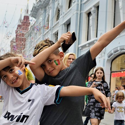 Каша из картошки, Ленин и шаурма: что удивляет детей-иностранцев в Москве