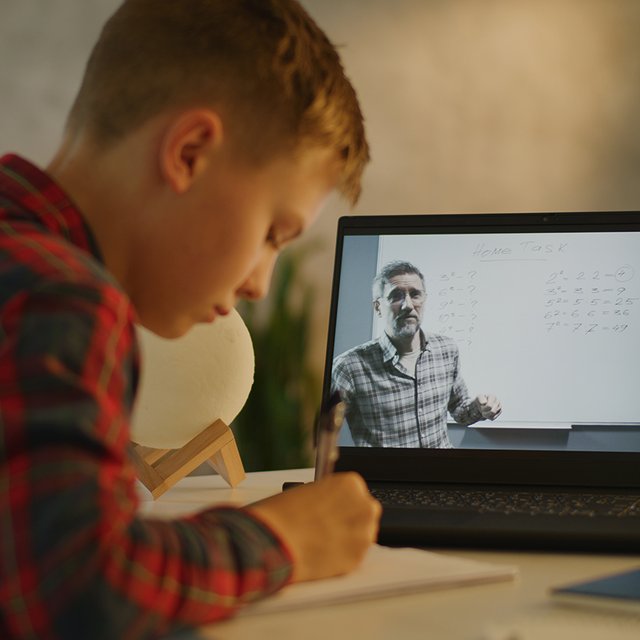 «Не понимаю эти уравнения!». Почему дети боятся математики и как победить этот страх