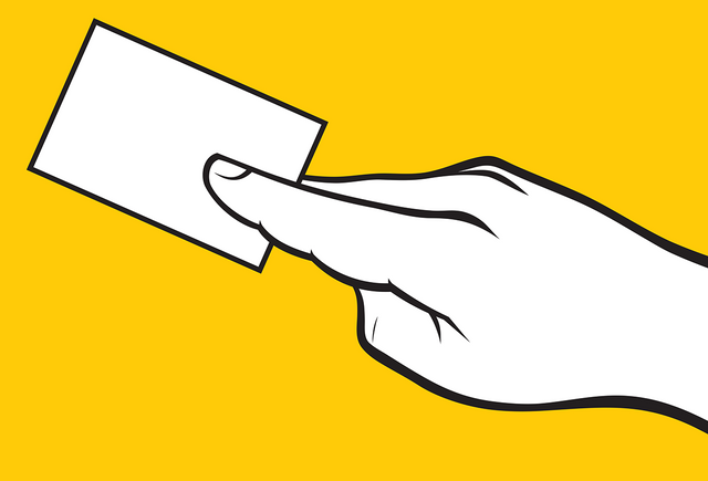 Может ли учитель раздавать свои визитки во время уроков?