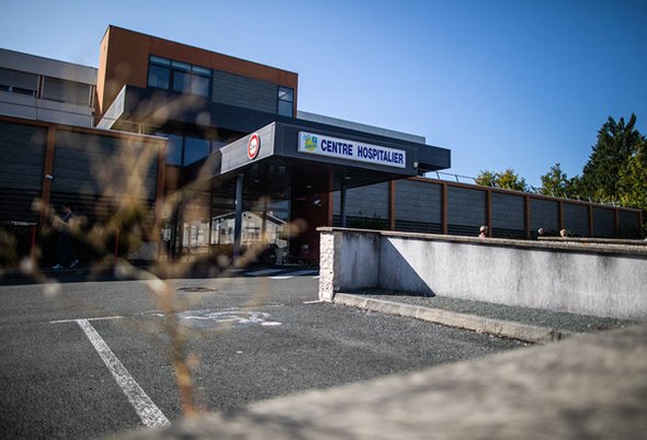 Жоэль Ле Скуарнек, Госпиталь, Ванн, Франция