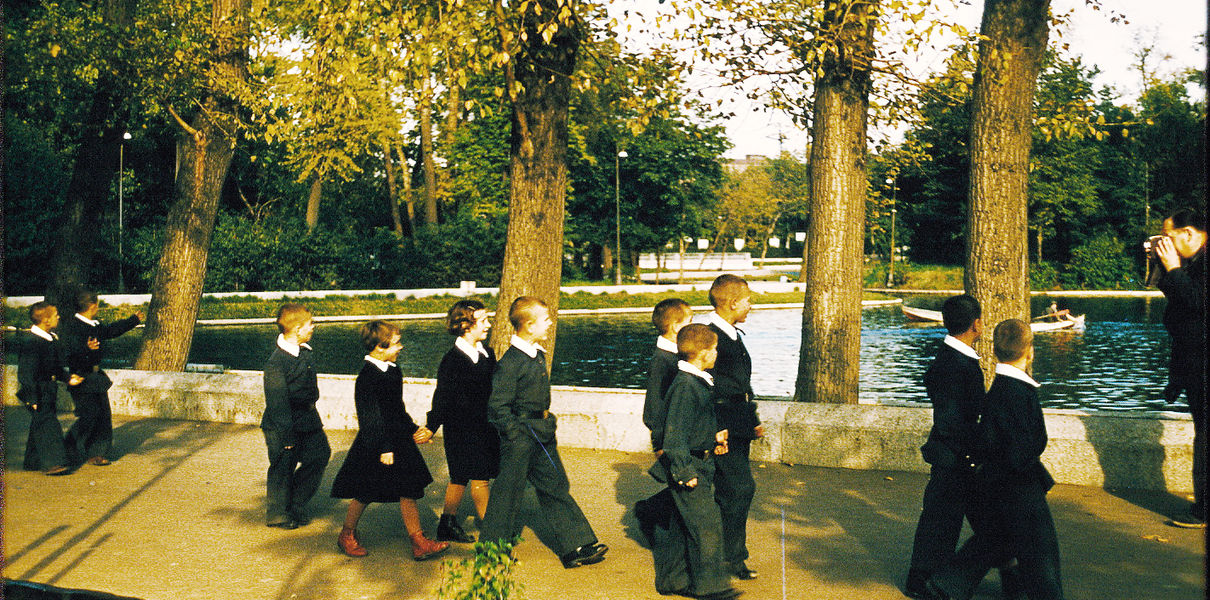 "Между женским и мужским корпусом пять автобусных остановок"