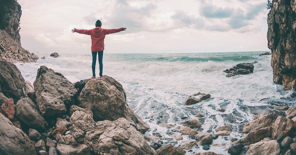 «Меряя» или «меря»? Как образовать деепричастие от глагола «мерить»