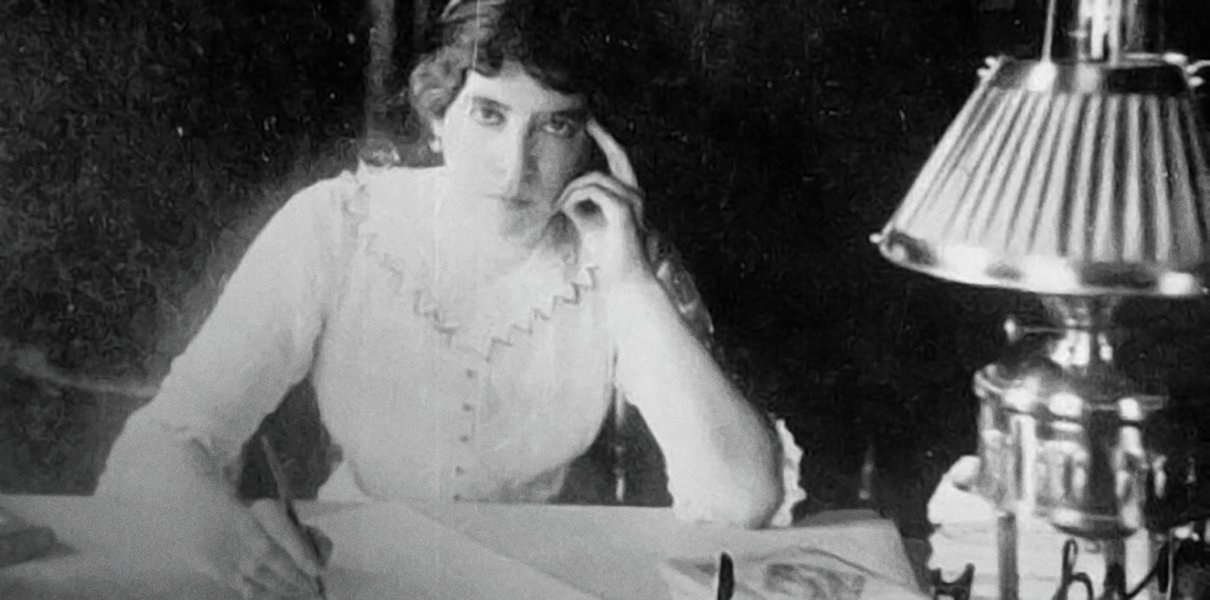 «Убить Чарскую»: как в СССР пытались стереть память о любимой писательнице гимназисток