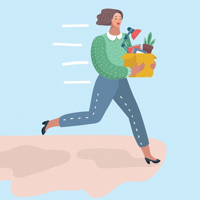 "Дорабатываю четверть и ухожу". Молодая учительница – о ревности, дедовщине и безделье в школе