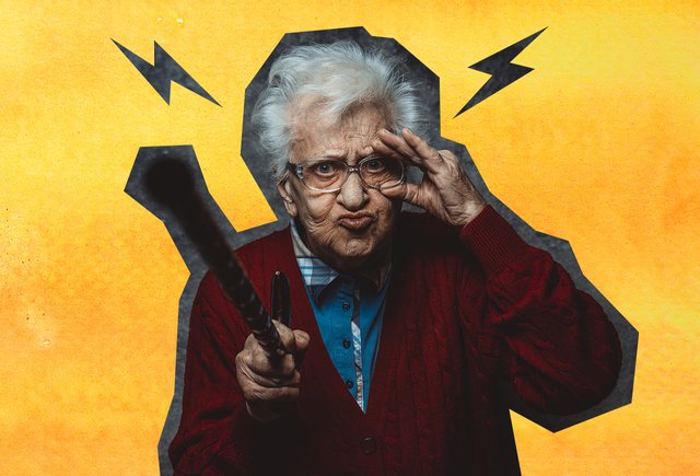 Бабушки постоянно критикуют молодую мать. Как реагировать?