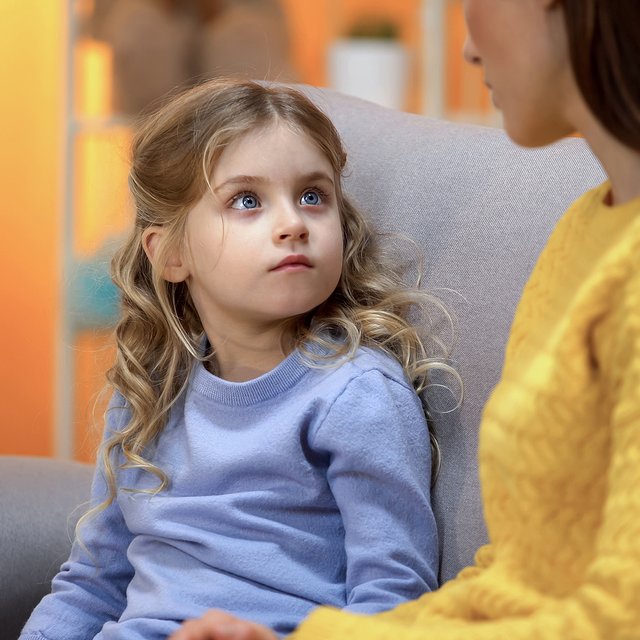 Как объяснить ребёнку, что в мире есть зло и насилие, не напугав его?