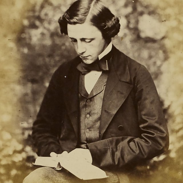 7 неожиданных фактов из биографии Льюиса Кэрролла