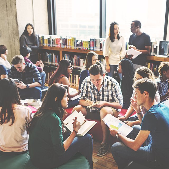 Чему учат в западных вузах, а в российских — нет