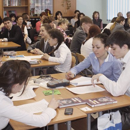 "Это как – можно ходить по классу и разговаривать вслух?"