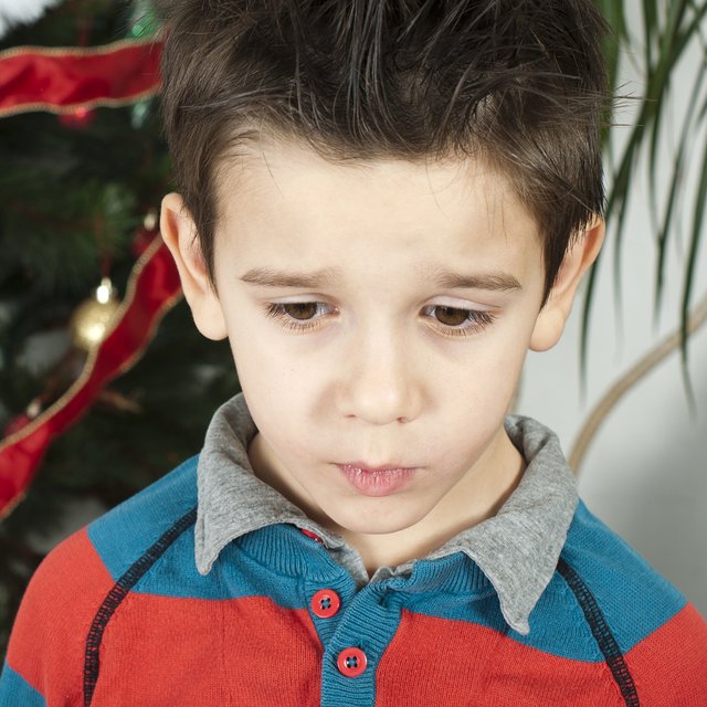 Учитель устроил «Тайного Санту», но подарки принесли не все. Как поддержать тех, кто ничего не получил