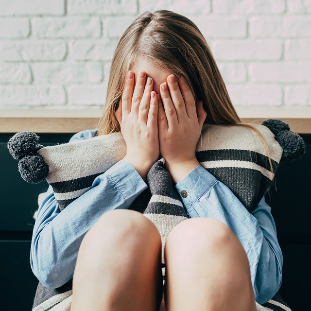 Как помочь ребёнку, если он режет себя?