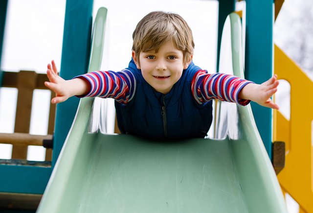 Школьников водят гулять на продлёнке — нужна ли для этого площадка на территории школы