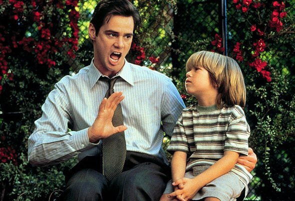 Отец и сын. Джим Керри. Кадр из фильма «Лжец, лжец». Что бесит родителей