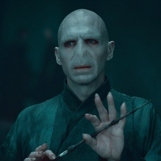 Сирота? Лучший ученик? Наследник древнего рода? Тест: что вы знаете о Волан-де-Морте