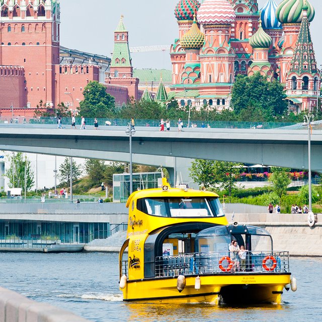 Речной трамвайчик, катамаран или моторка с капитаном: гид по семейному отдыху на воде в Москве