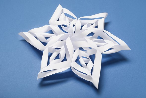 Снежинка для усидчивых