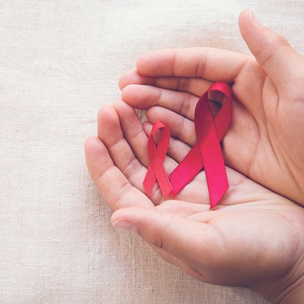 Как жить, рожать, учиться и работать с диагнозом ВИЧ. И (не) рассказывать об этом