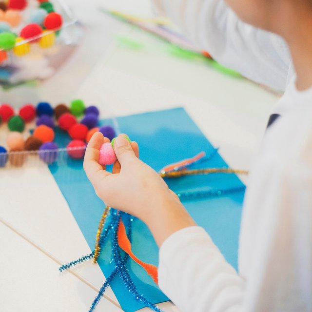 6 классных украшений-подарков из бытового мусора