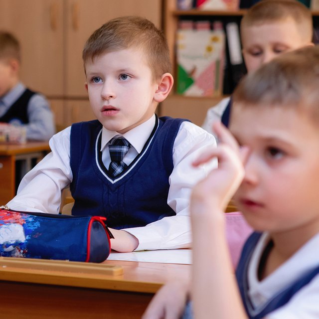 Вопросы родителей директору школы: всё про внеурочку, домашку и гонку олимпиад