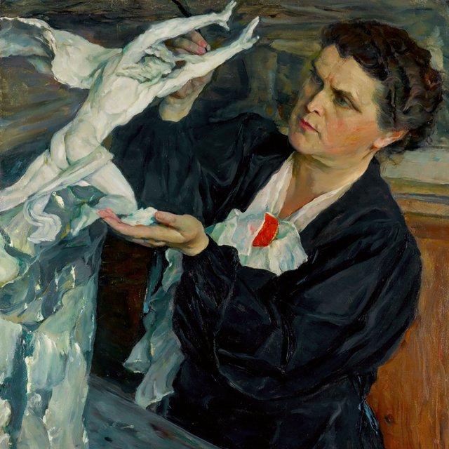 От «Рабочего и колхозницы» до пивной кружки: за что любили и ругали скульптора Веру Мухину