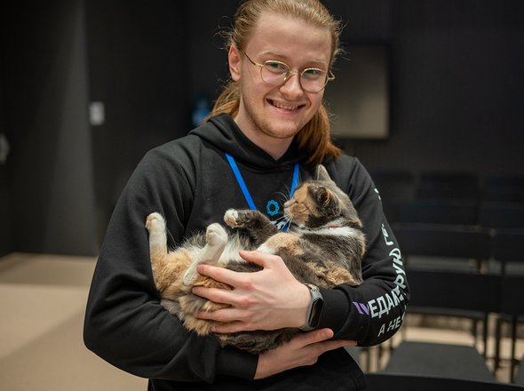 «Куча призерских мест, поездка в Китай, все семестры закрыты на пятерочку»: студент-отличник — о том, почему нужно участвовать во всем подряд