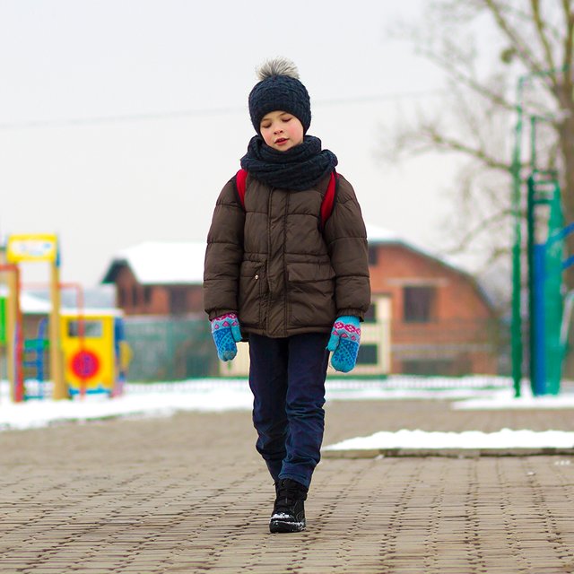 Ребёнок прогуливает школу: будут ли у органов опеки вопросы к родителям и какие